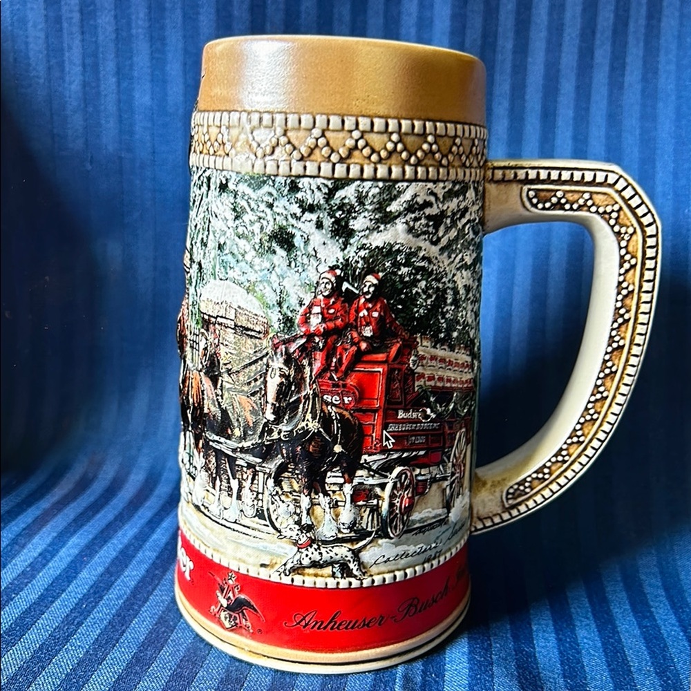 VTG 1987 Budweiser Collectors Series "C"  Holiday Beer Stein with 3D Effect